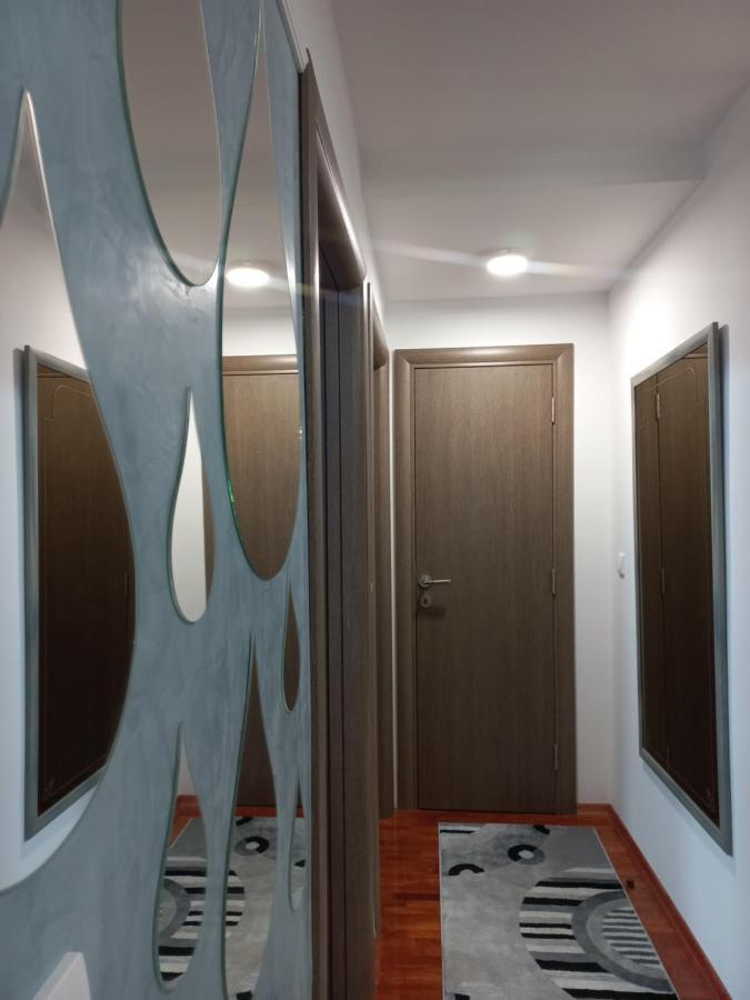 Twins Apartments Čačak Exteriör bild